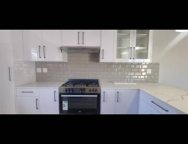 3 BEDROOM TOWNHOUSE FOR SALE IN FRAAIUITSIG